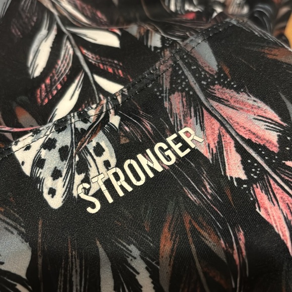 Stronge the label leggings (RARE) - Picture 3 of 3